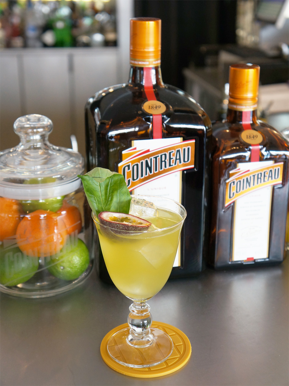 cocktail-smash-and-fizz-COINTREAU-4