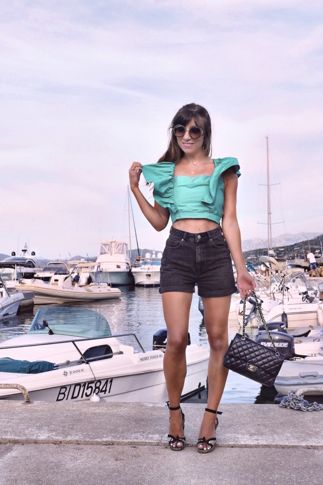 asos-design-short-mom-jean-ritson-8