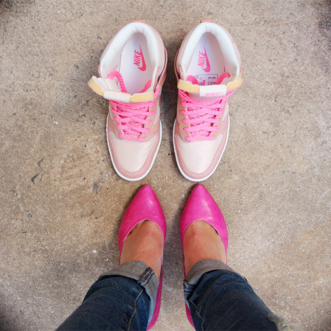 pink dunks on feet